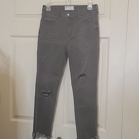 FREE PEOPLE Distressed Gray High Waisted Jeans Size 26 - Picture 4 of 10